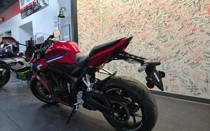 2026 Honda CBR650R E-Clutch