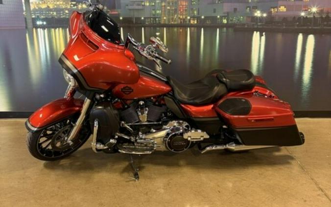 2018 Harley-Davidson CVO Street Glide FLHXSE