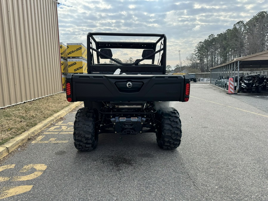 2026 Can-Am Defender HD9