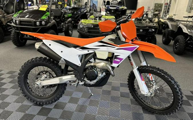 FIRST LOOK! 2024 KTM OFF-ROAD MODELS // 450XCF, 300XC, 350XCF, 125XC, 250XCF & 250XC