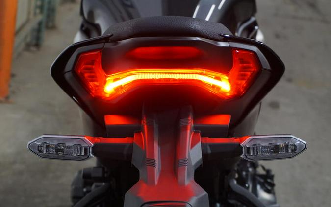 2025 Kawasaki Z900 ABS Metallic Spark Black/Metallic Carbon Gray