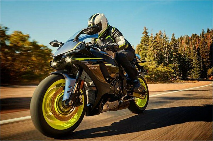 2017 Yamaha Motor Corp., USA YZF-R1S