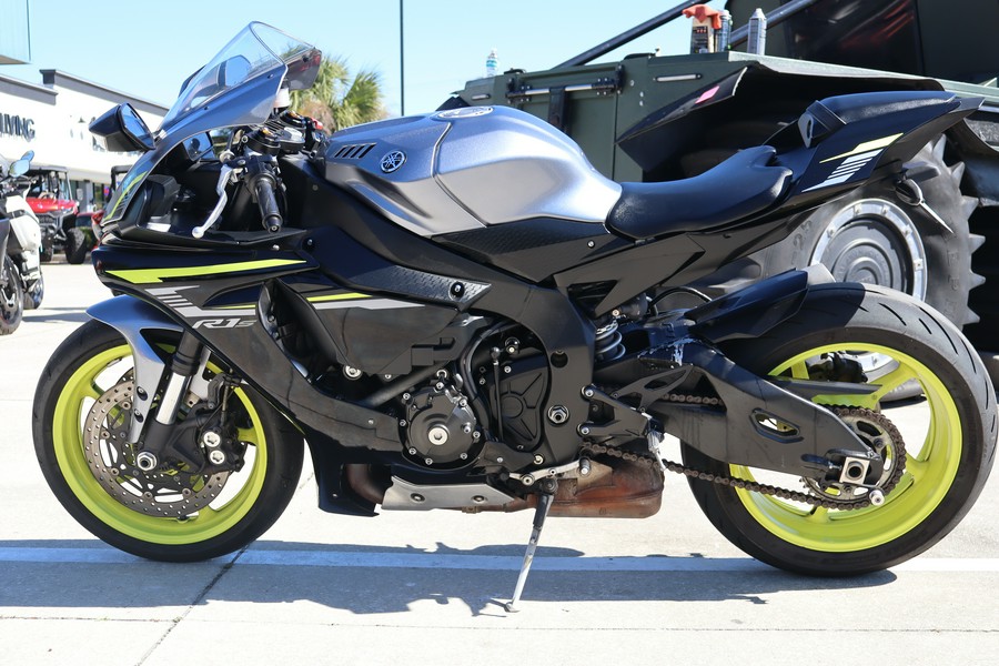2017 Yamaha Motor Corp., USA YZF-R1S