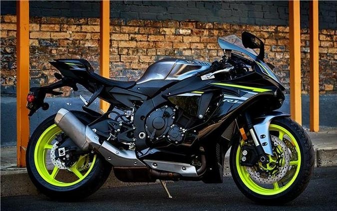 2017 Yamaha Motor Corp., USA YZF-R1S