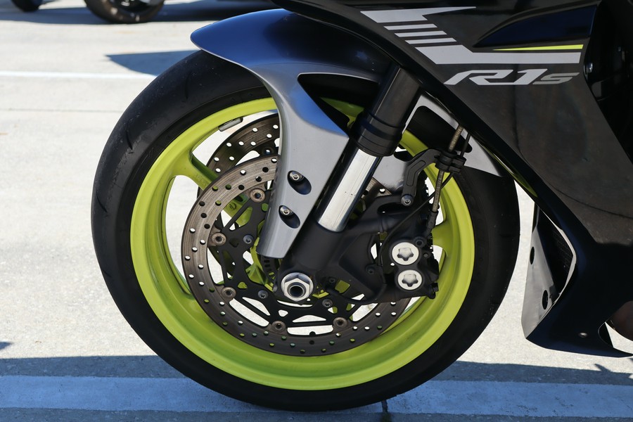 2017 Yamaha Motor Corp., USA YZF-R1S