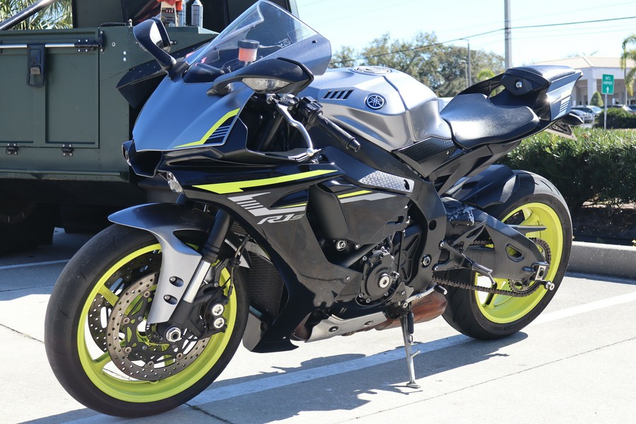 2017 Yamaha Motor Corp., USA YZF-R1S