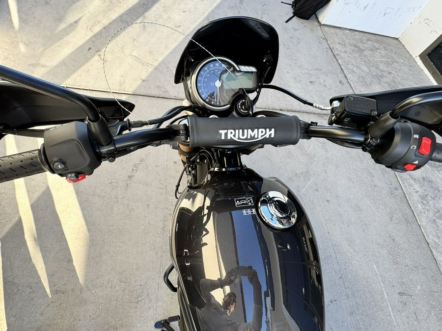 2026 Triumph Scrambler 400 XC Storm Grey