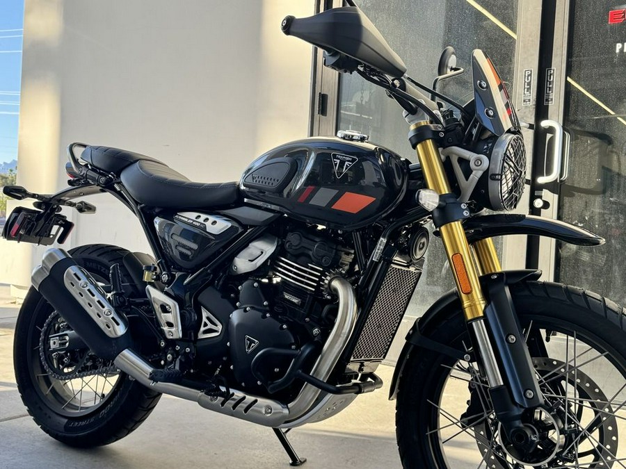 2026 Triumph Scrambler 400 XC Storm Grey