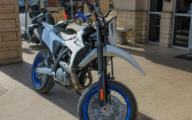 2025 SUZUKI DR-Z4SM