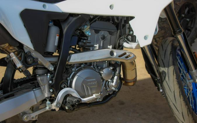 2025 SUZUKI DR-Z4SM