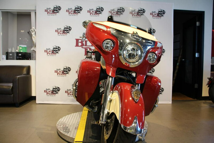 2016 Indian Motorcycle® 2016 ROADMASTER INDIAN RED/ WILLOW CREAM