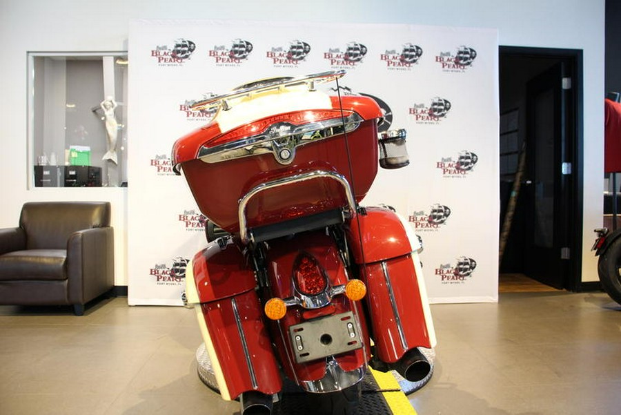 2016 Indian Motorcycle® 2016 ROADMASTER INDIAN RED/ WILLOW CREAM