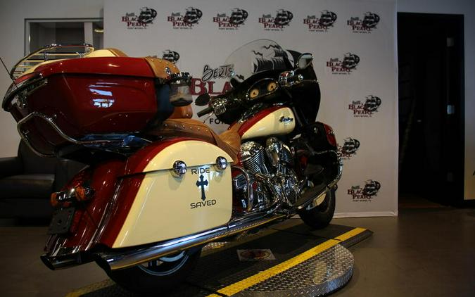 2016 Indian Motorcycle® 2016 ROADMASTER INDIAN RED/ WILLOW CREAM