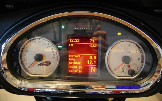 2016 Indian Motorcycle® 2016 ROADMASTER INDIAN RED/ WILLOW CREAM