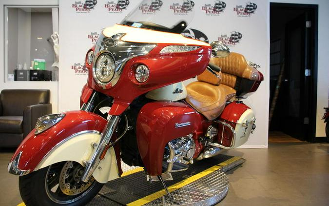 2016 Indian Motorcycle® 2016 ROADMASTER INDIAN RED/ WILLOW CREAM