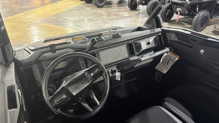 2026 Can-Am Defender MAX X mr HD11 with half-doors