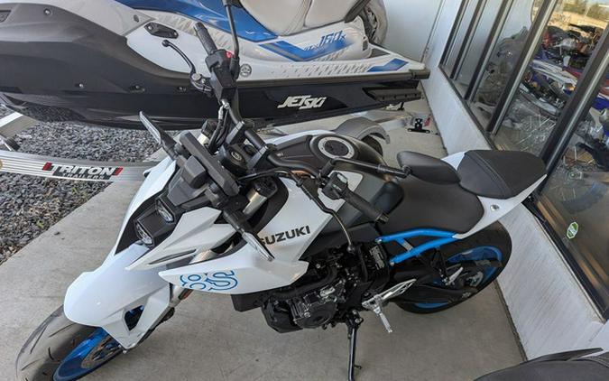 2023 Suzuki GSX 8S