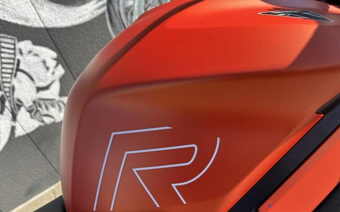 2025 Triumph Street Triple 765 R Matte Baja Orange