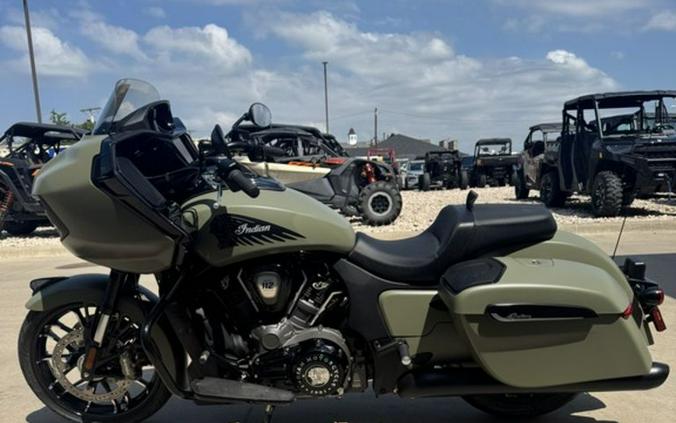 2025 Indian Motorcycle® Challenger® Dark Horse® 112 Black Smoke