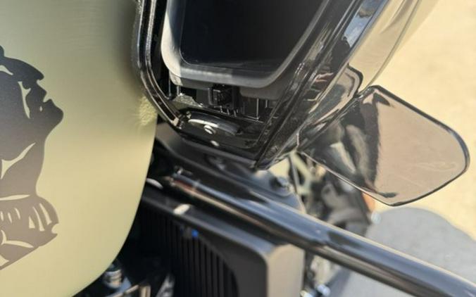 2025 Indian Motorcycle® Challenger® Dark Horse® 112 Black Smoke