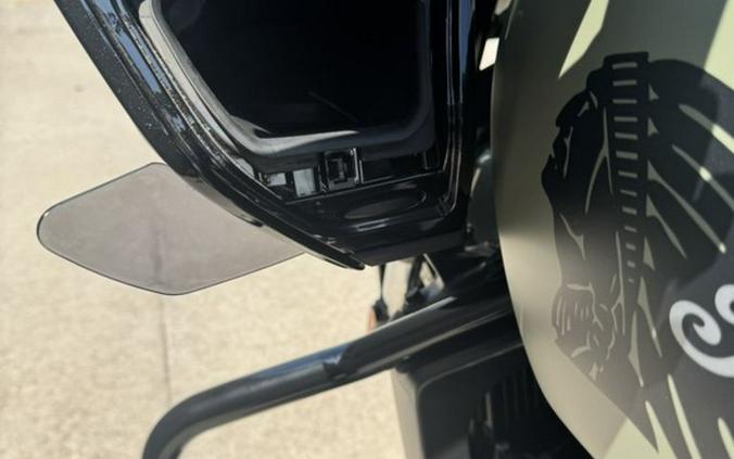 2025 Indian Motorcycle® Challenger® Dark Horse® 112 Black Smoke