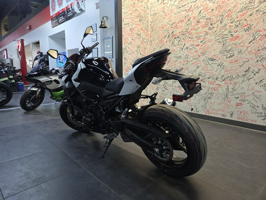2026 Kawasaki Z900 ABS