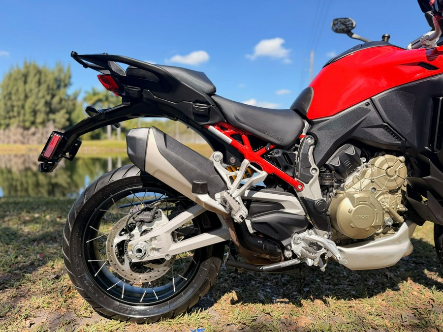 2022 Ducati Multistrada V4 S Travel & Radar