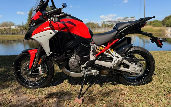 2022 Ducati Multistrada V4 S Travel & Radar