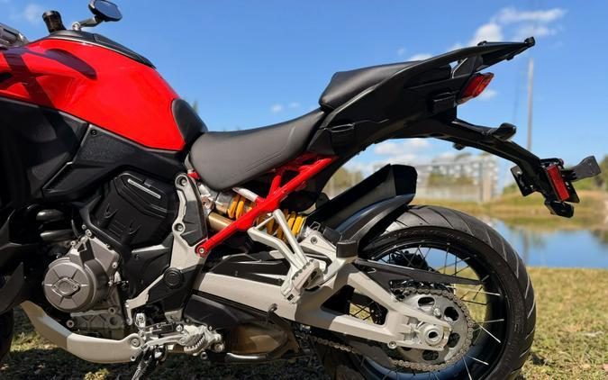 2022 Ducati Multistrada V4 S Travel & Radar