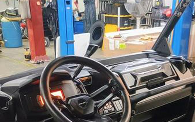 2025 Can-Am® Defender XT HD10