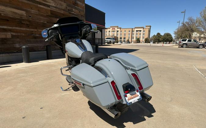 2026 Harley-Davidson® Street Glide® Dark Billiard Gray Chrome Trim