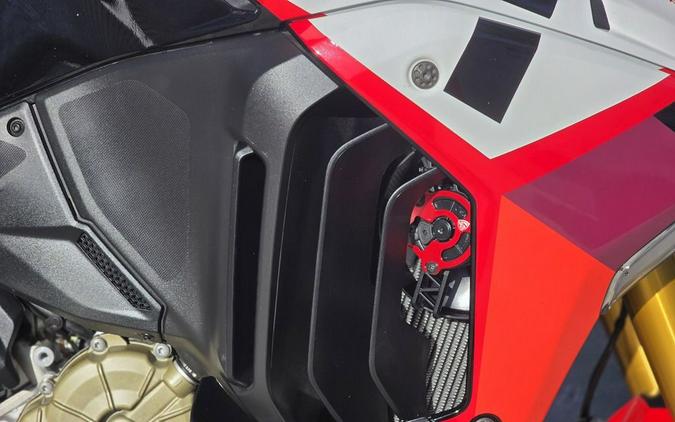 2023 Ducati Multistrada V4 Pikes Peak