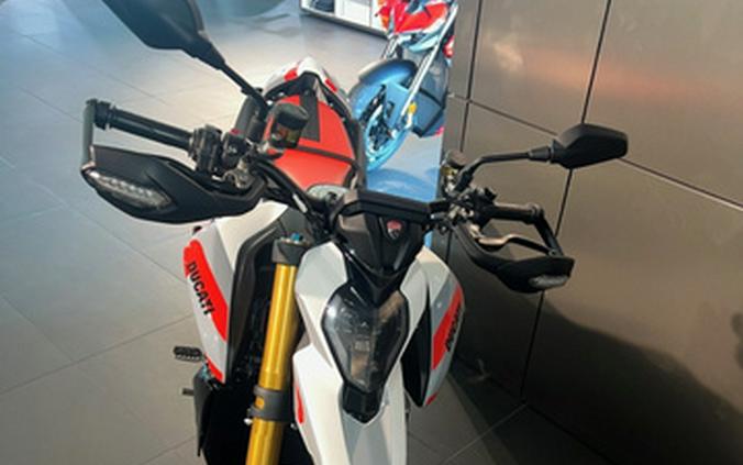 2027 Ducati HYPERMOTARD V2 SP