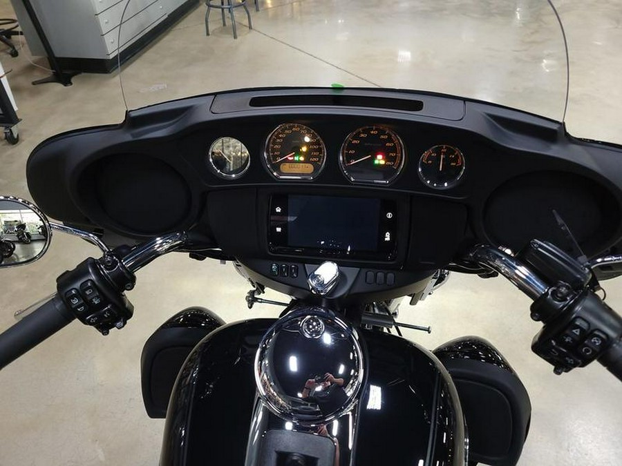 2024 Harley-Davidson® FLHTCUTG - Tri Glide® Ultra