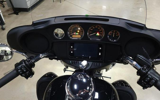 2024 Harley-Davidson® FLHTCUTG - Tri Glide® Ultra