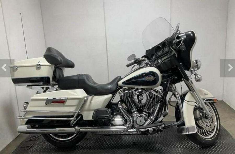 2013 Harley-Davidson® FLHTC - Electra Glide® Classic