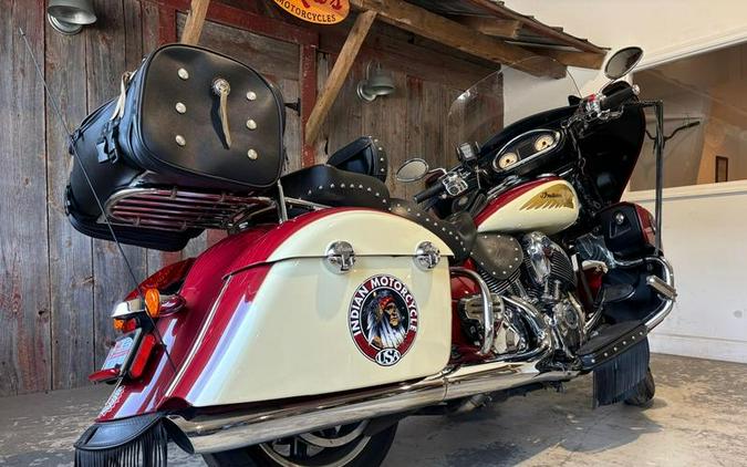 2015 Indian Motorcycle® Chieftain® Indian Red/Ivory Cream