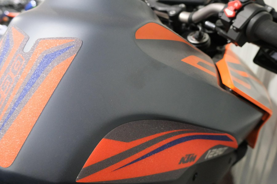 2023 KTM SUPER DUKE 1290 GT