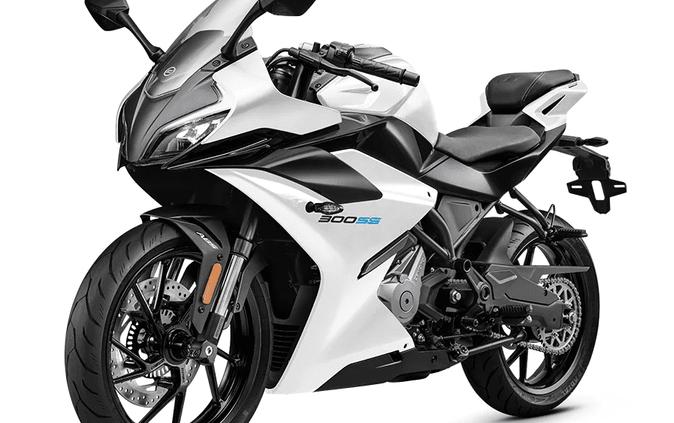 2025 CFMOTO 300SS