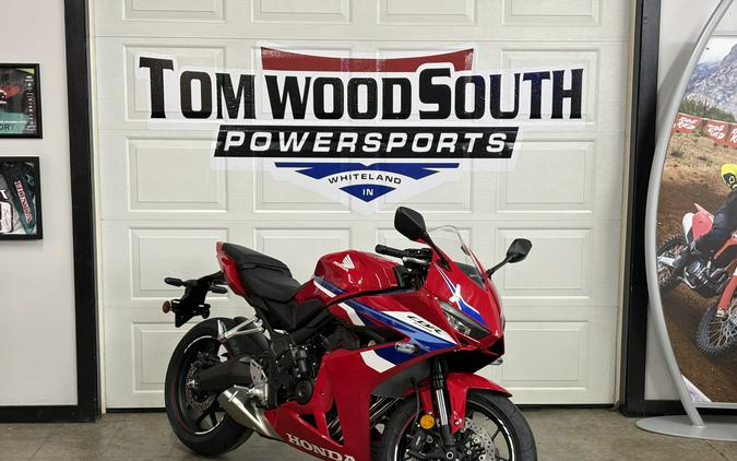 2026 Honda CBR650R E-Clutch