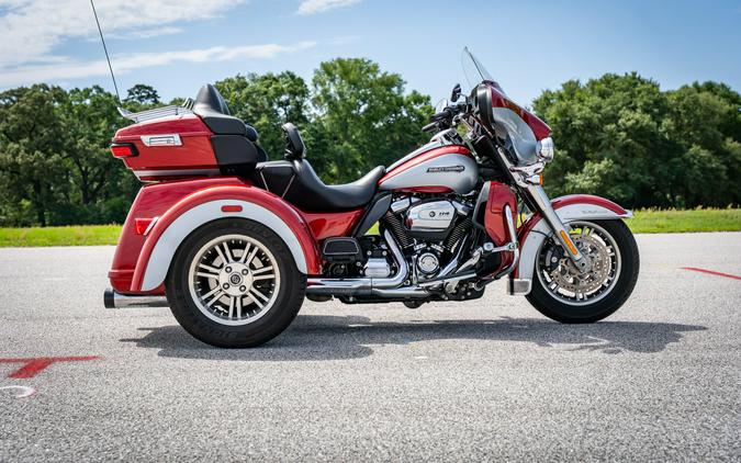 Used 2019 Harley-Davidson Tri Glide Ultra FLHTCUTG Trike For Sale In Florence, SC