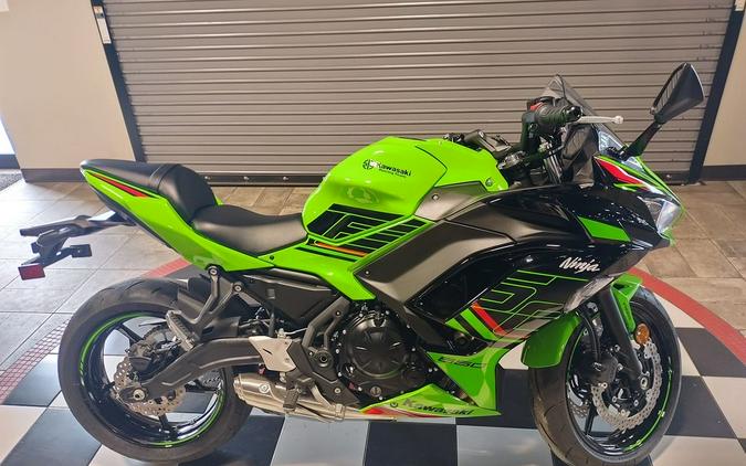 2023 Kawasaki Ninja 650 Review [14 Fast Facts]