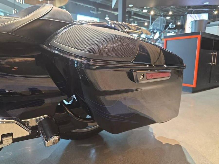 2016 Harley-Davidson® FLHXSE - CVO™ Street Glide®