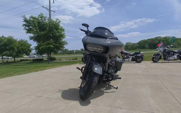 2022 Harley-Davidson® CVO™ Street Glide® Hightail Yellow Pearl