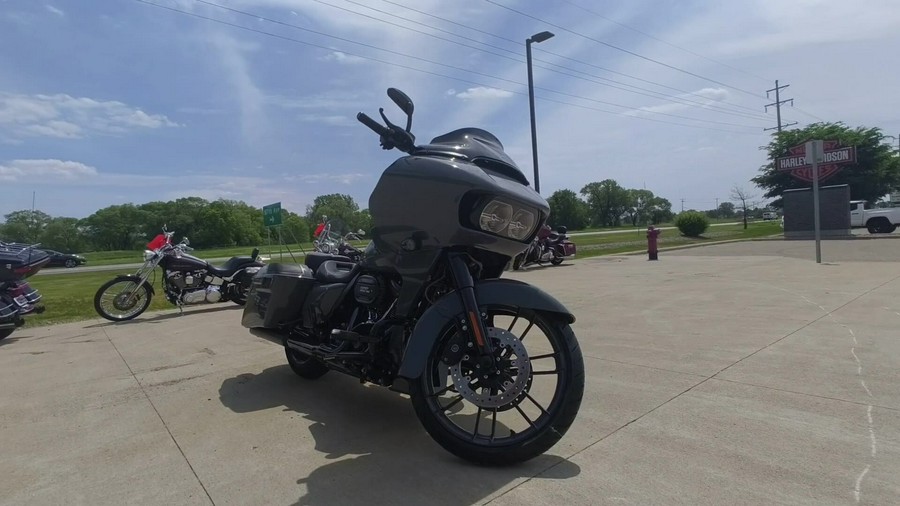 2022 Harley-Davidson® CVO™ Street Glide® Hightail Yellow Pearl