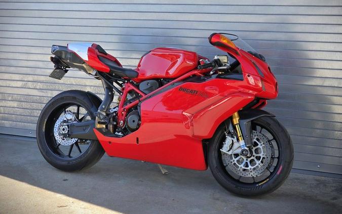 2004 Ducati 749 R