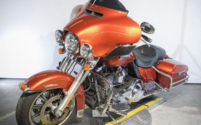 2014 Harley-Davidson® FLHTCU - Electra Glide® Ultra Classic®