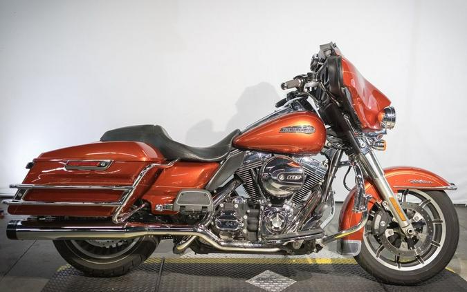 2014 Harley-Davidson® FLHTCU - Electra Glide® Ultra Classic®