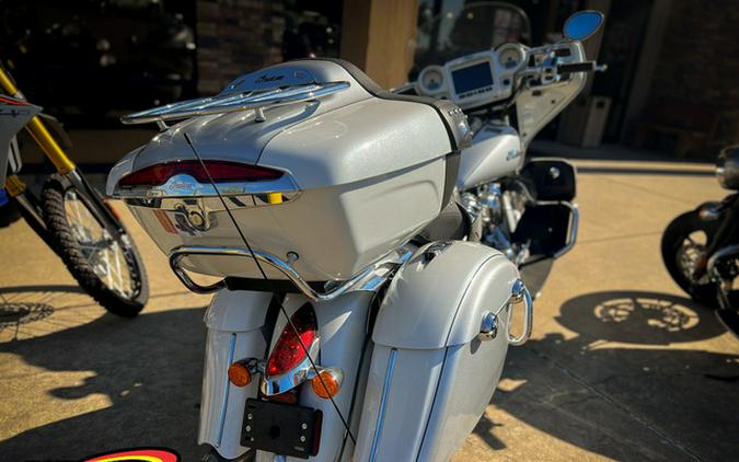 2018 Indian Roadmaster ABS Pearl White Over Star Silver