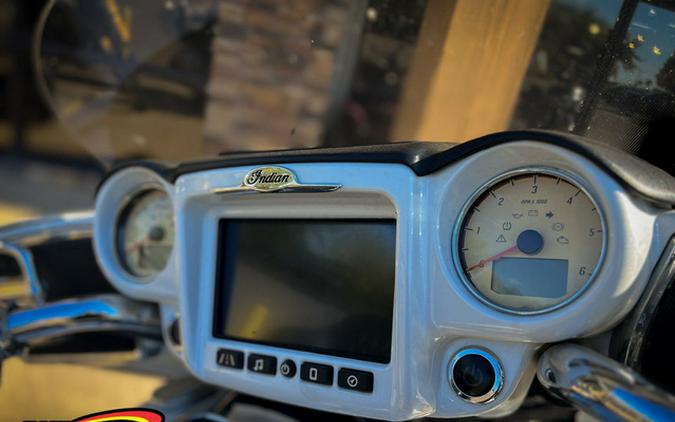 2018 Indian Roadmaster ABS Pearl White Over Star Silver